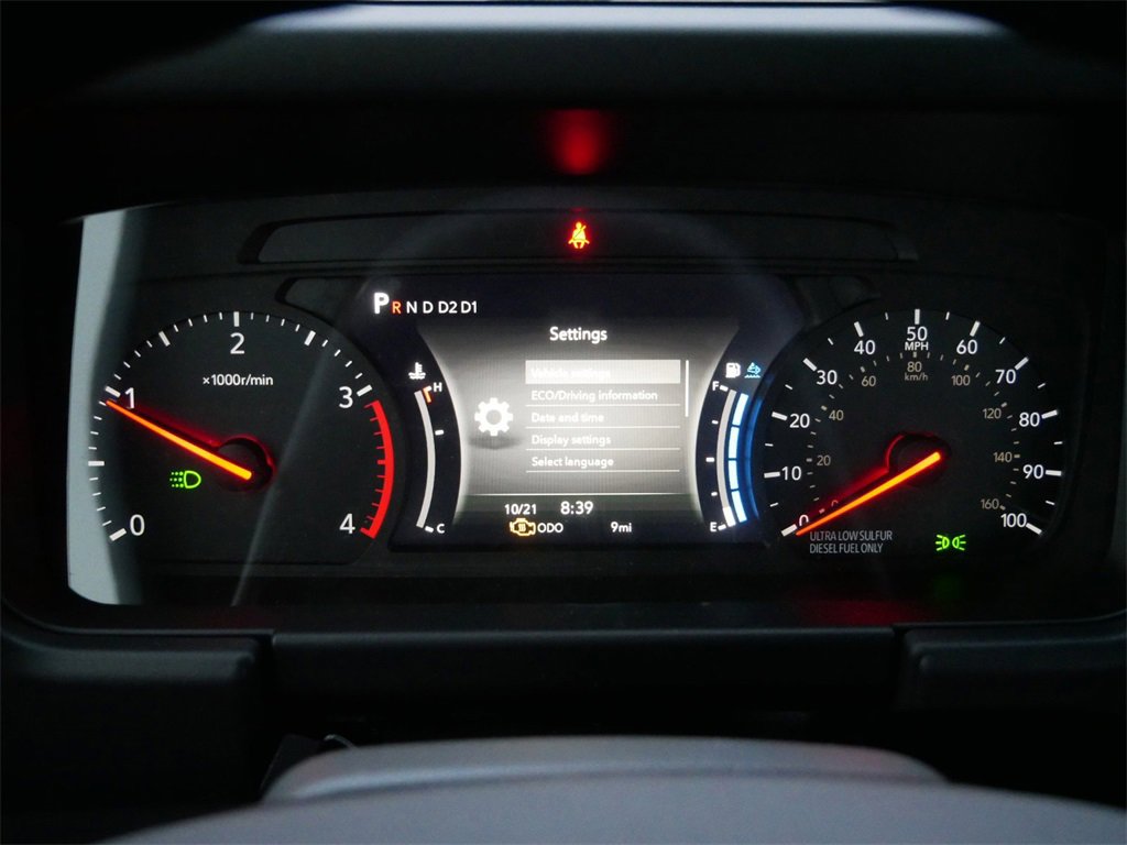 2025 Chevrolet Silverado photo 7