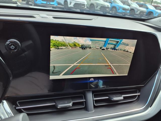 2025 Chevrolet Trax LT photo 4