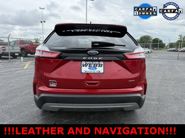2022 Ford Edge SEL photo 5