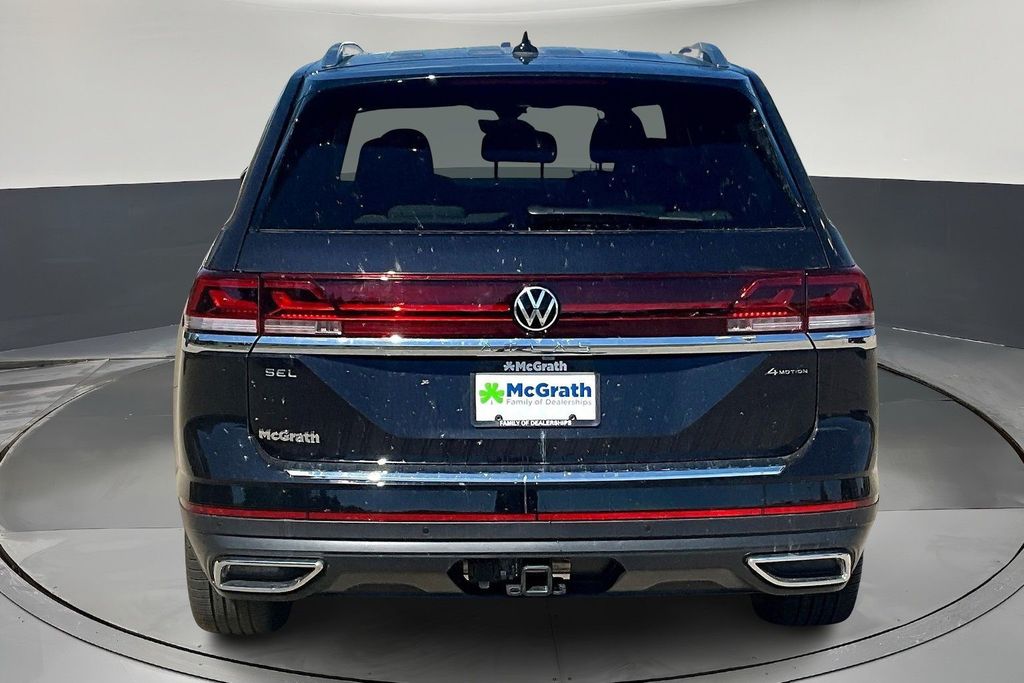 2026 Volkswagen Atlas SEL photo 2
