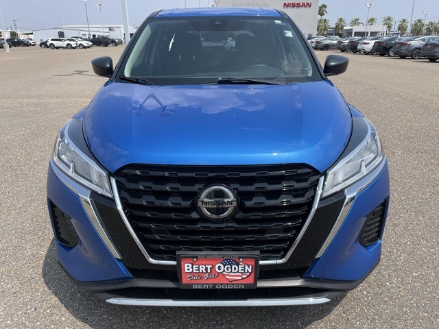 2021 Nissan Kicks S photo 2