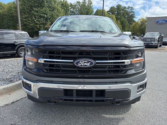 2025 Ford F-150 XLT photo 4