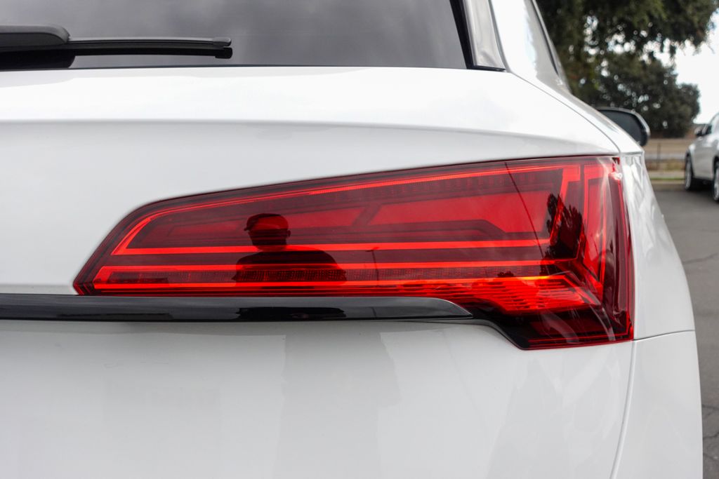 2023 Audi SQ5 Premium Plus photo 6