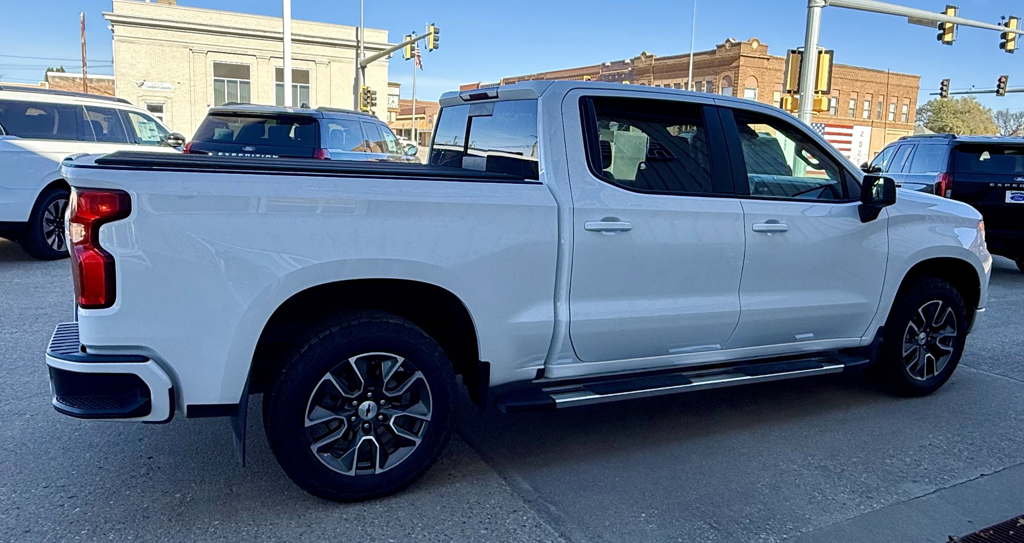 2023 Chevrolet Silverado 1500 RST photo 3