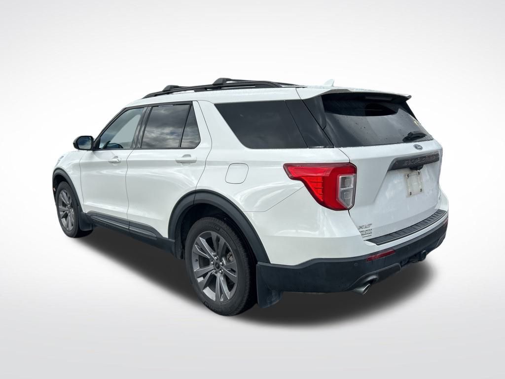 2022 Ford Explorer XLT photo 3
