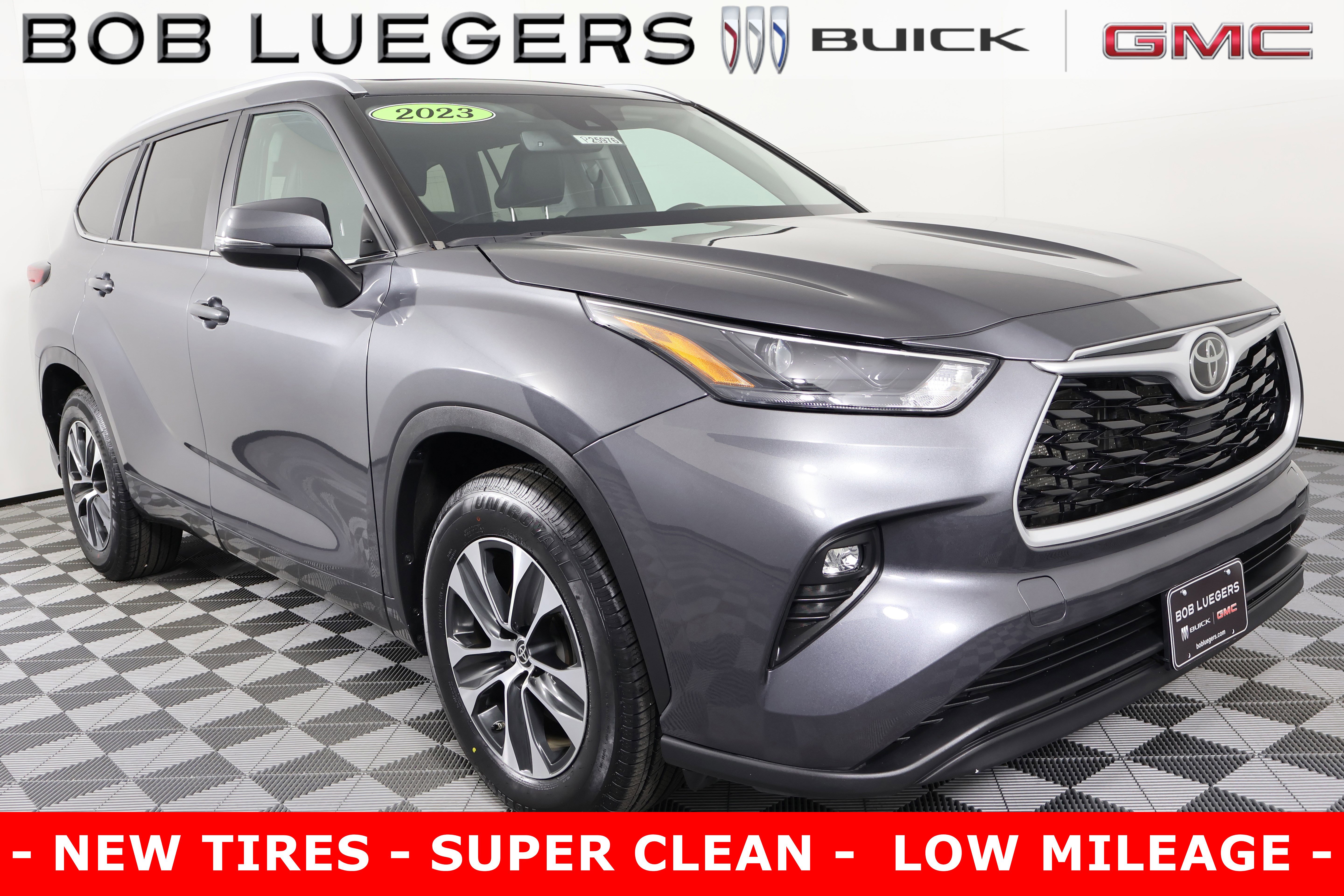 2023 Toyota Highlander L's photo