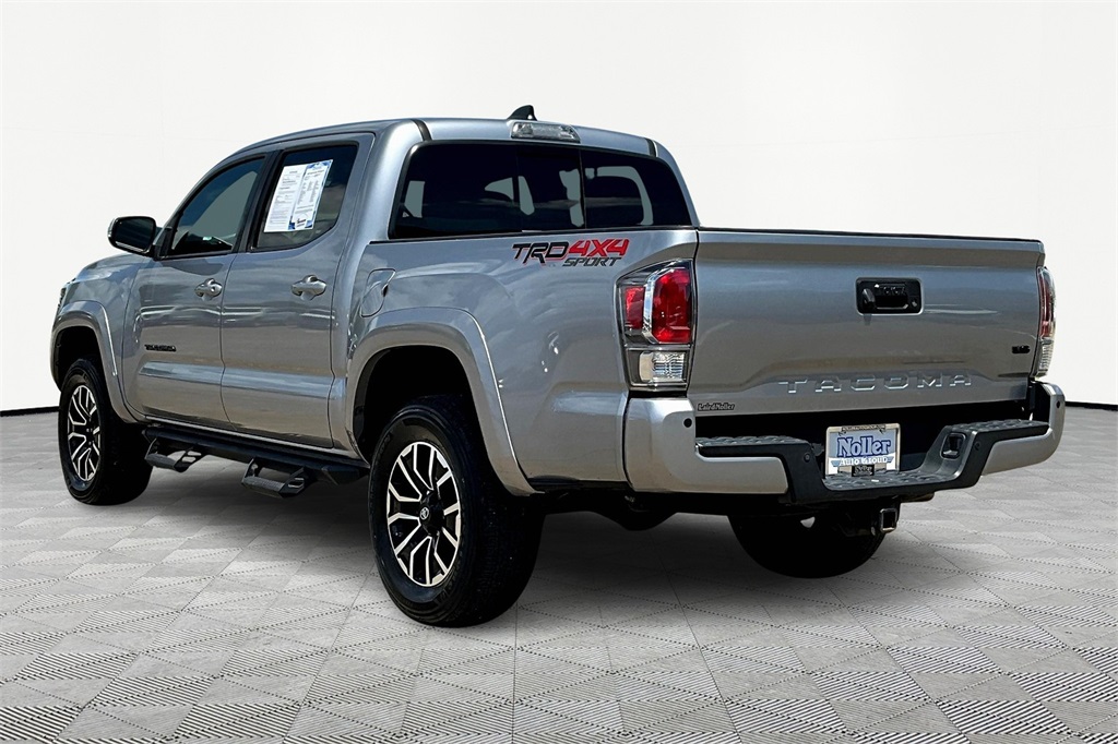 2020 Toyota Tacoma TRD Sport photo 13