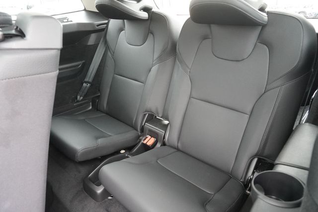 2024 Volvo XC90 B5 Plus photo 19