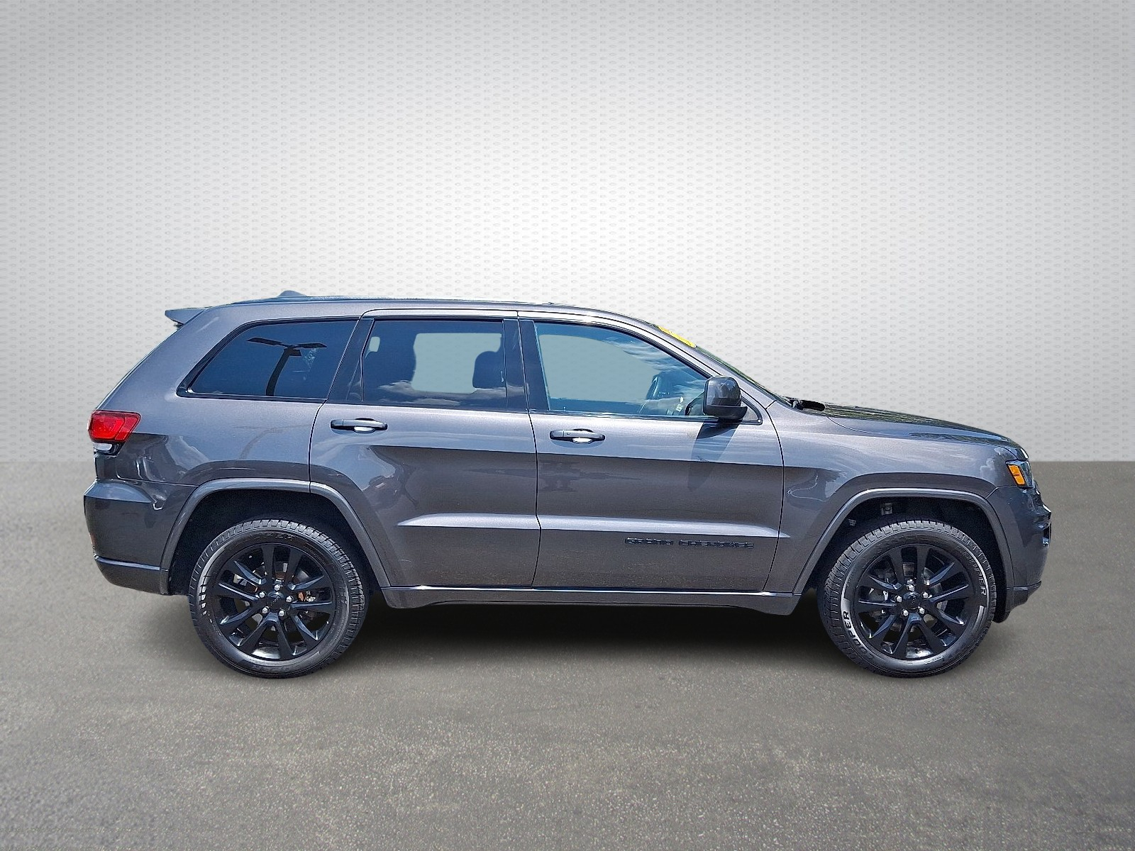 2019 Jeep Grand Cherokee Altitude photo 5