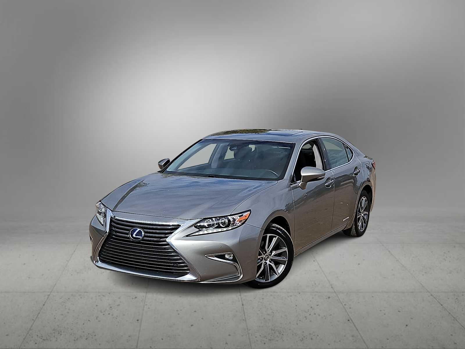 2018 Lexus ES 300h's photo