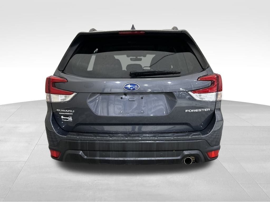 2021 Subaru Forester Limited photo 9