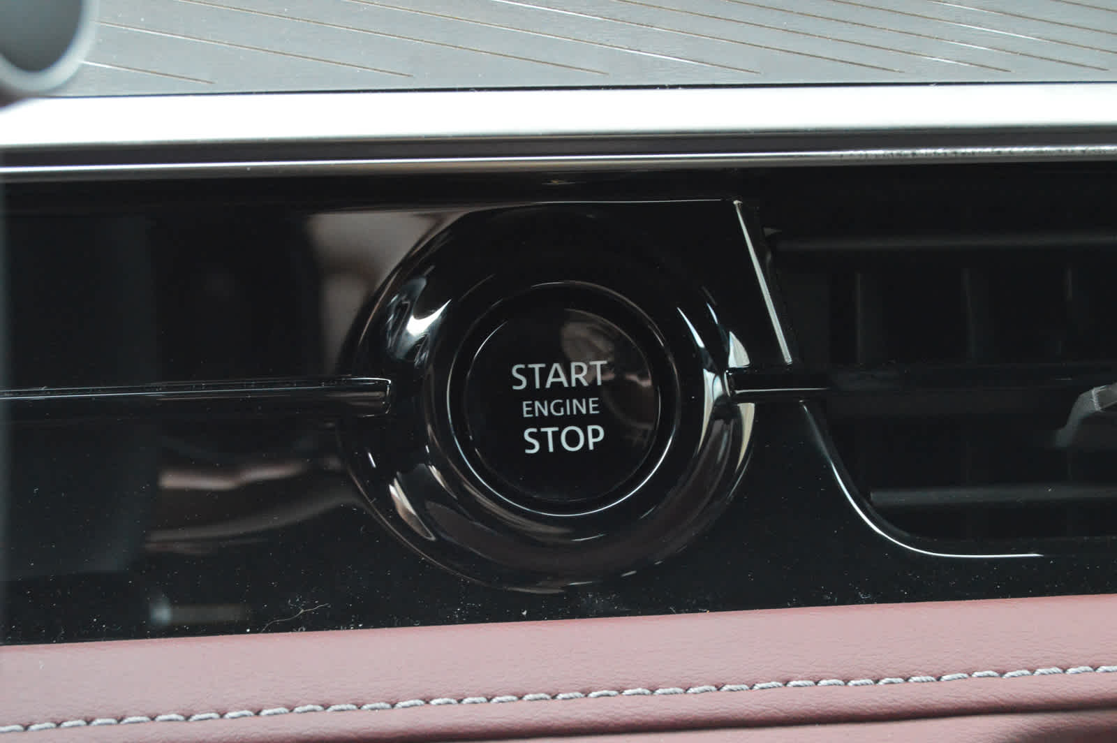 2025 Infiniti QX80 photo 14