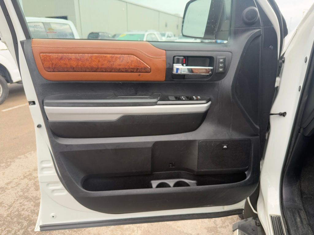 2020 Toyota Tundra Platinum Grade photo 8