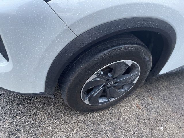 2024 Nissan Rogue SV photo 3