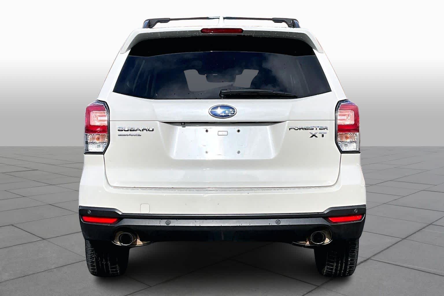 2018 Subaru Forester Touring photo 4