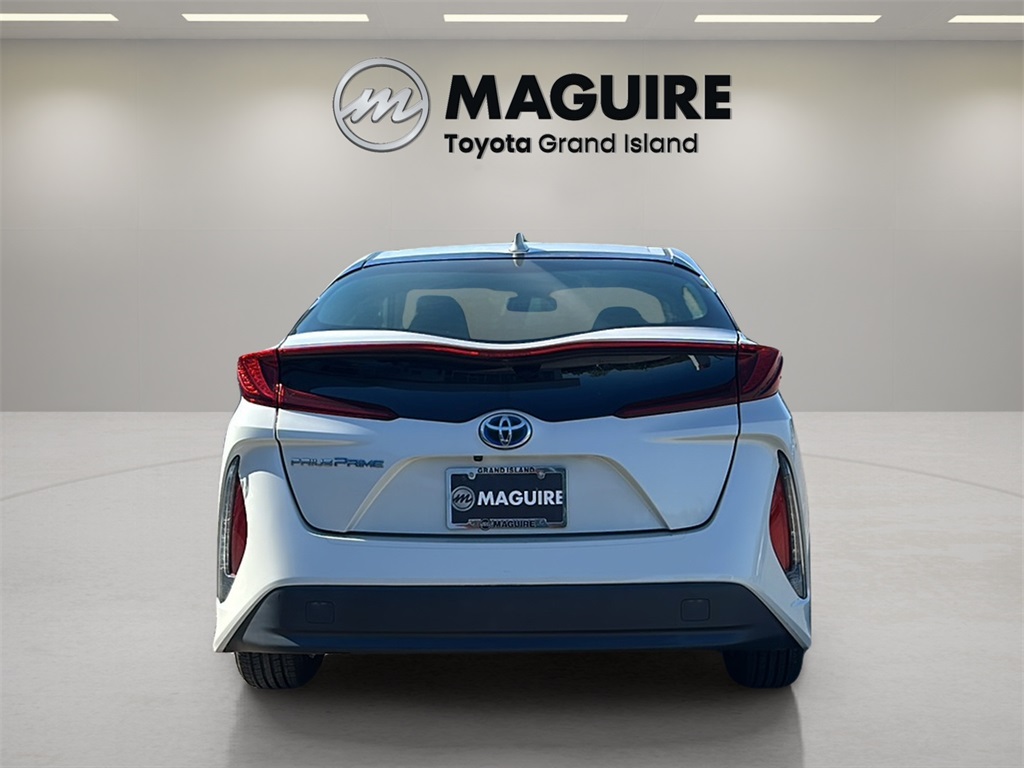 2020 Toyota Prius Prime LE photo 4
