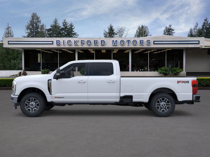 2025 Ford F-350 photo 3
