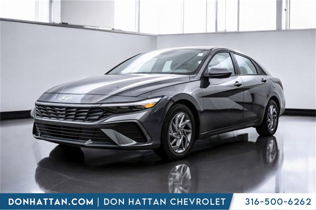 2024 Hyundai Elantra SEL's photo