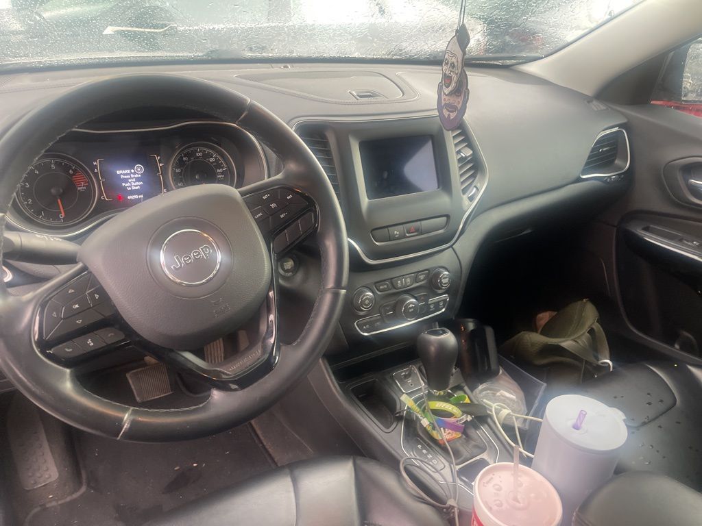 2019 Jeep Cherokee Altitude photo 11