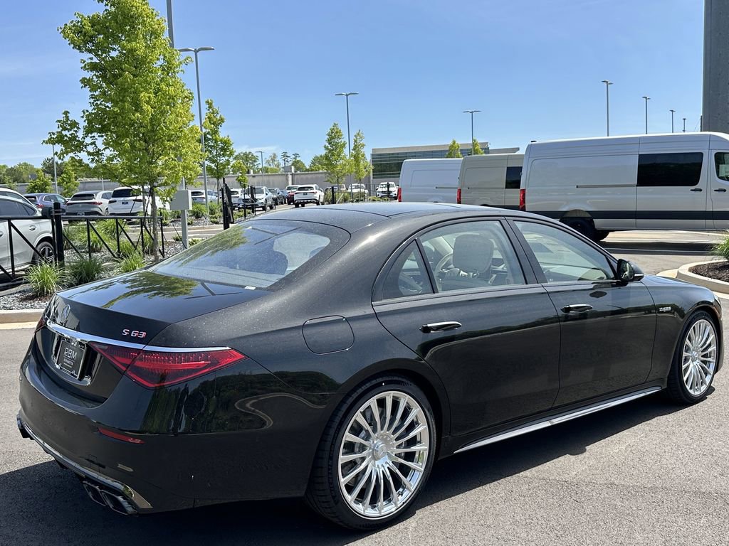 2025 Mercedes Benz S AMG 63 e 4MATIC photo 8