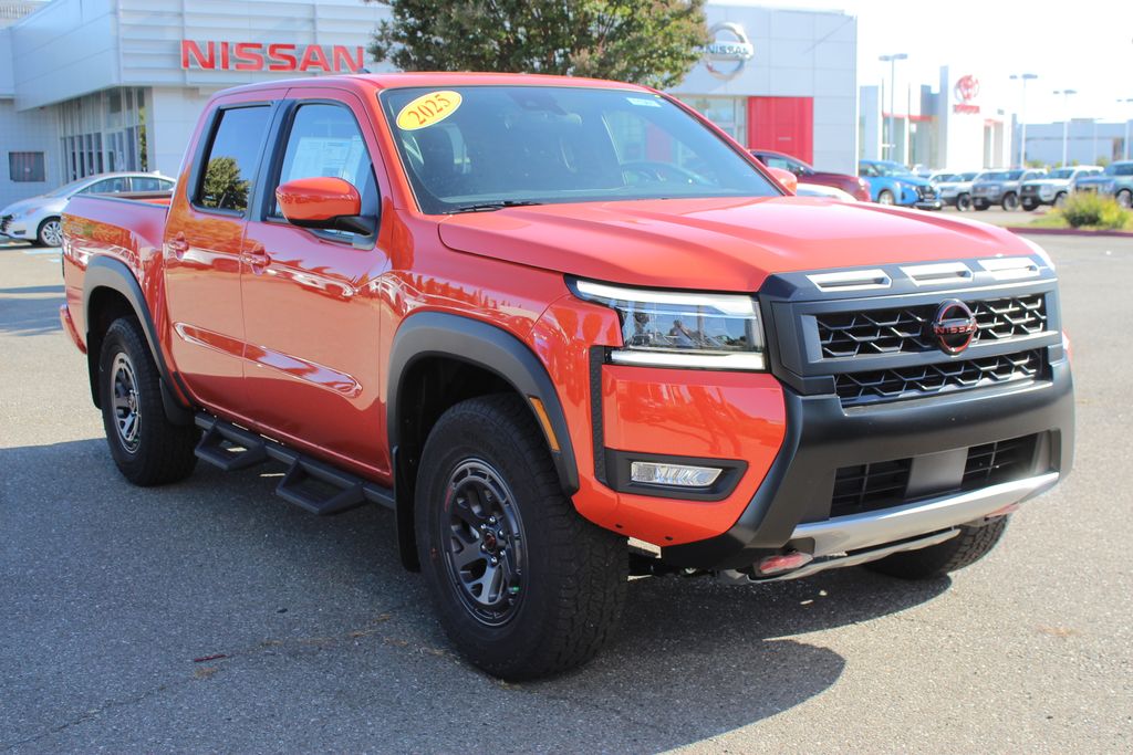 2025 Nissan Frontier Crew Cab PRO-4X photo 4
