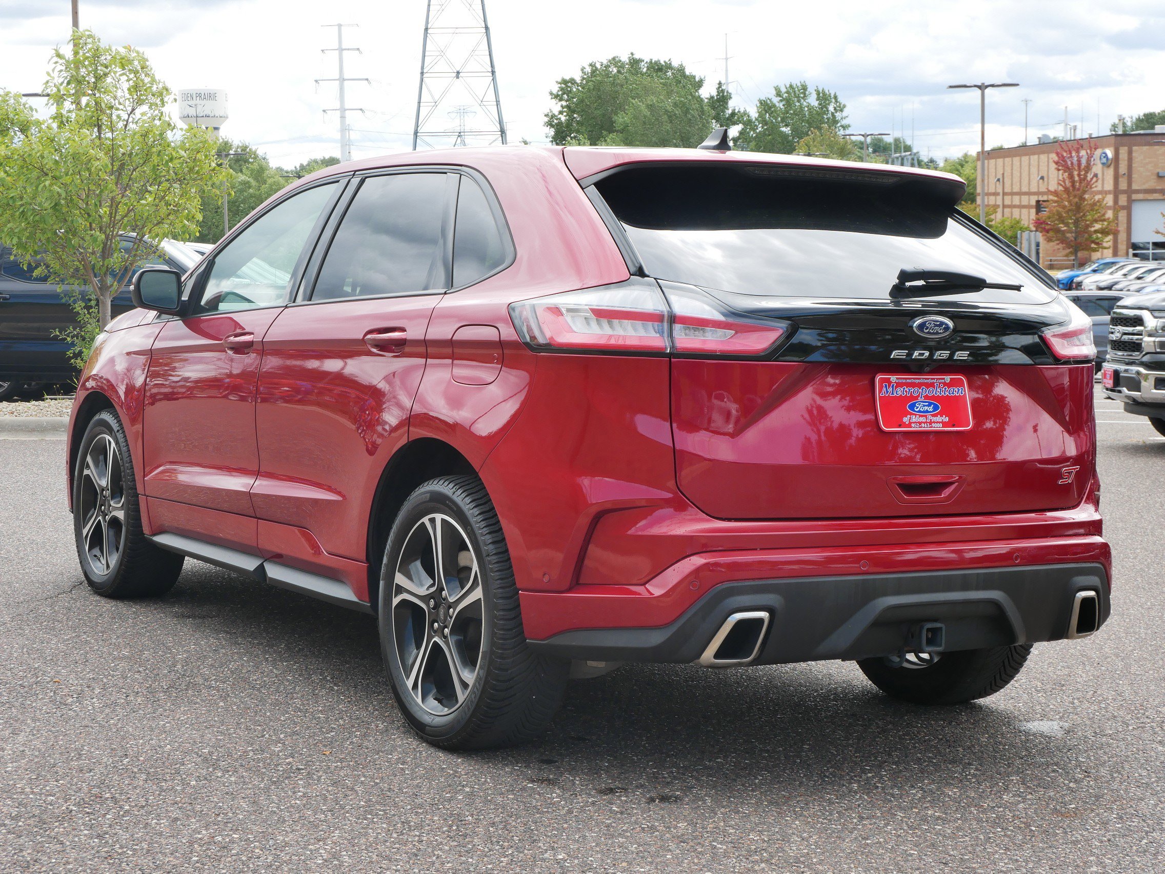2022 Ford Edge ST photo 4
