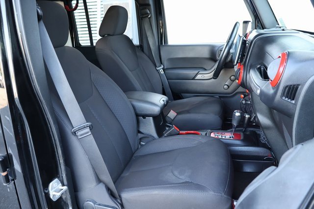 2015 Jeep Wrangler Unlimited Willys Wheeler photo 14