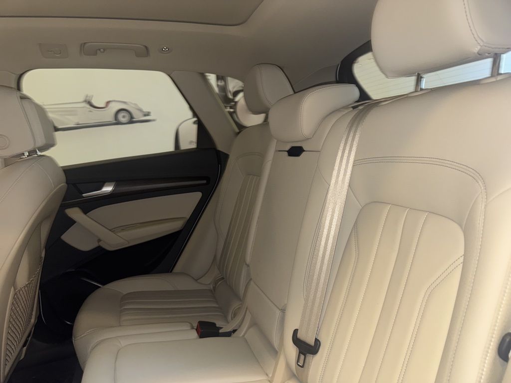 2022 Audi Q5 45 S line Premium photo 13