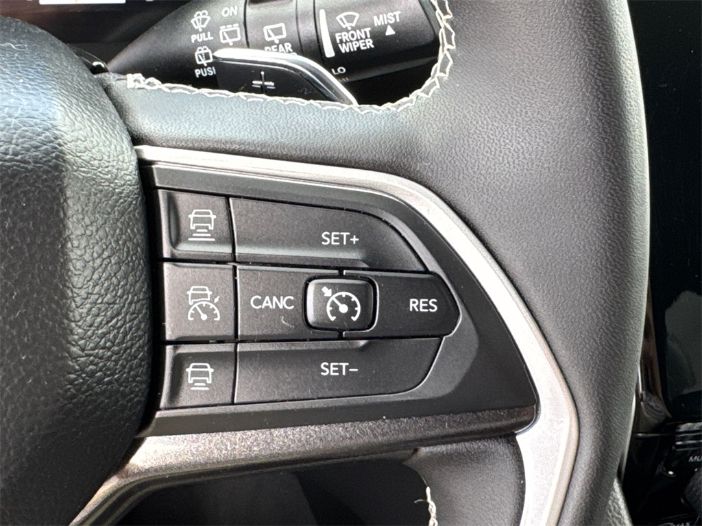 2023 Jeep Grand Cherokee Altitude photo 29