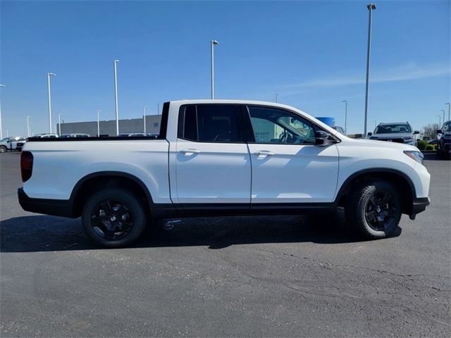 2025 Honda Ridgeline Black Edition photo 3