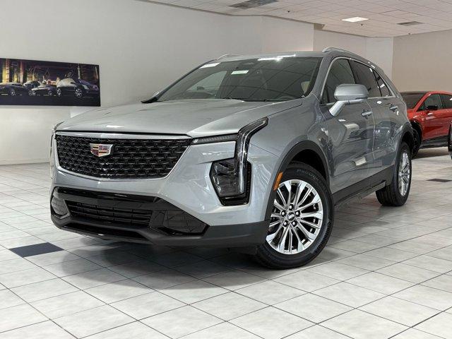 2025 Cadillac XT4 Premium Luxury photo 2