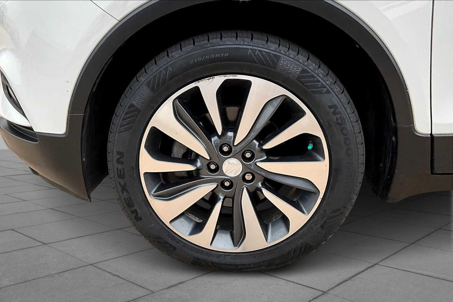 2019 Buick Encore Essence photo 9