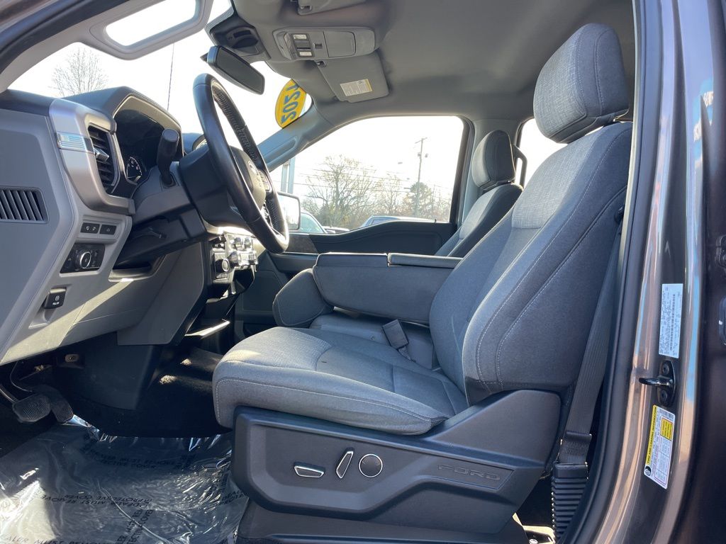 2021 Ford F-150 XLT photo 4