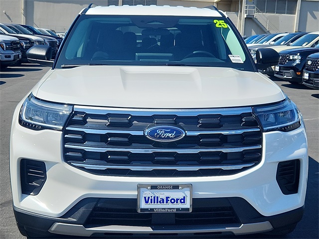 2025 Ford Explorer photo 20