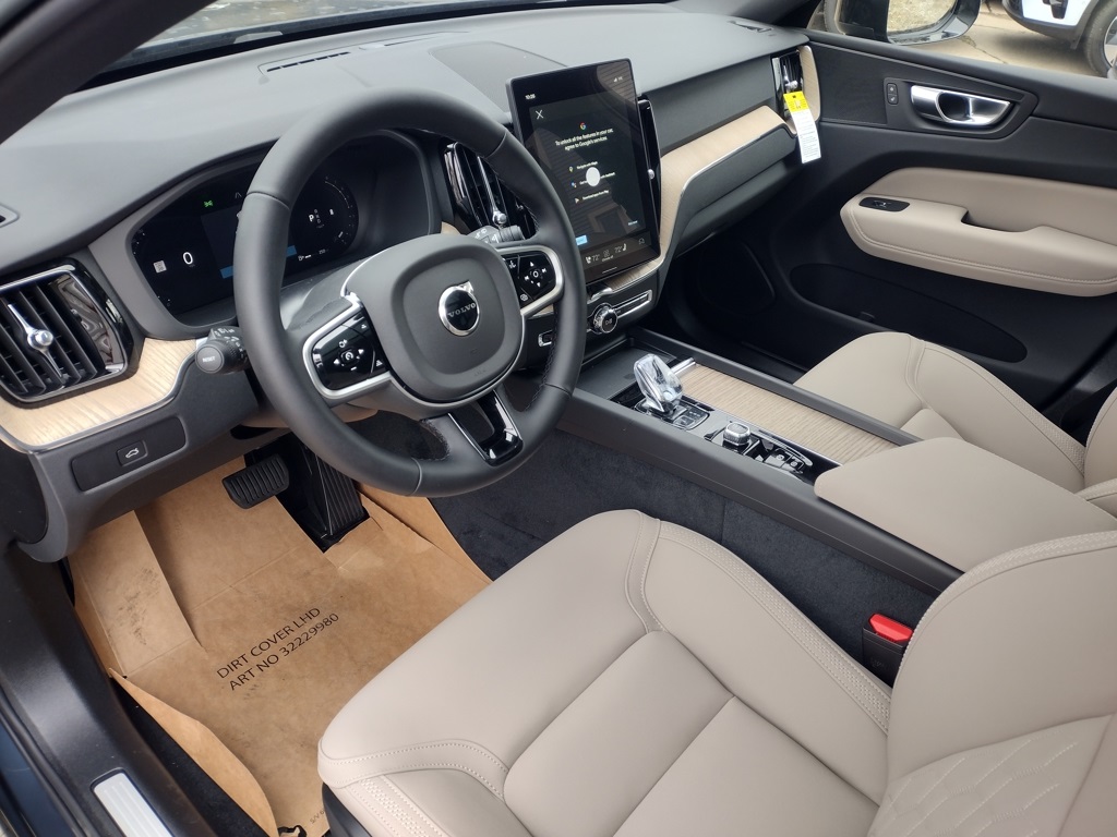 2026 VOLVO XC60 - Image 10