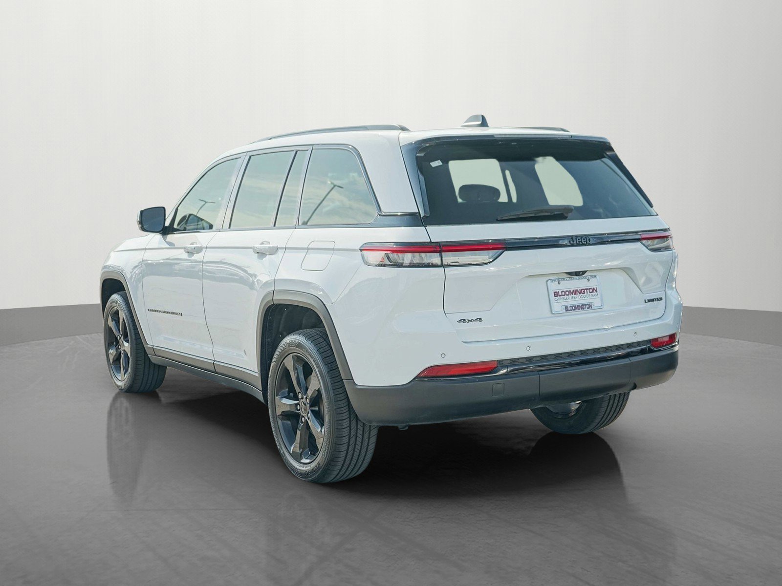2023 Jeep Grand Cherokee Limited photo 4