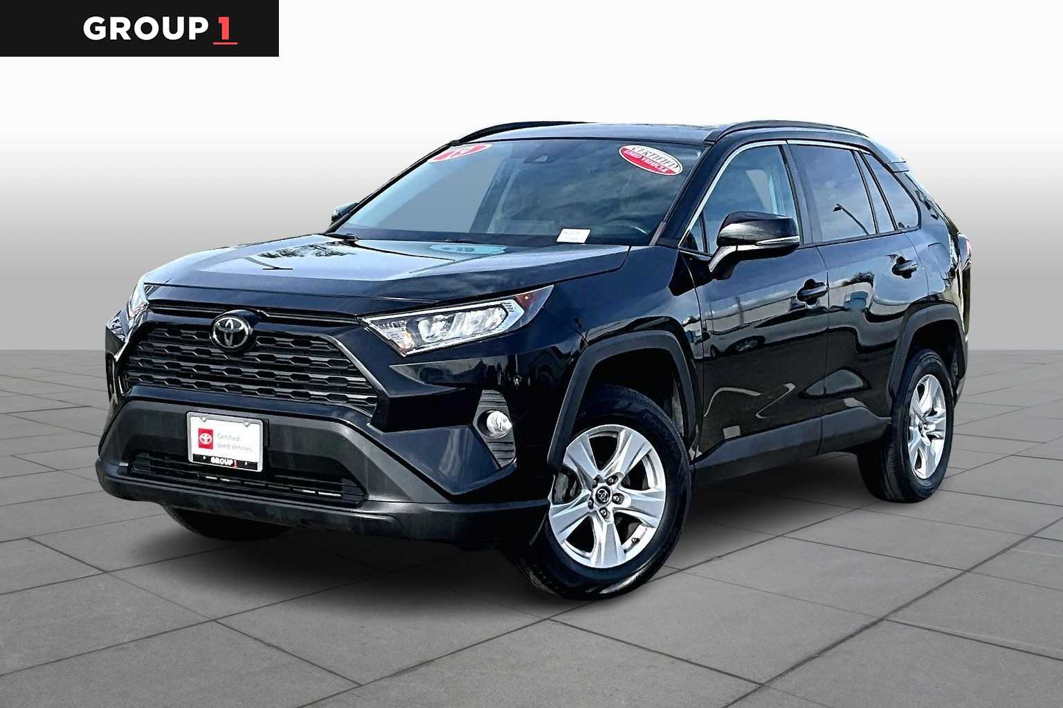 2019 Toyota RAV4 XLE's photo
