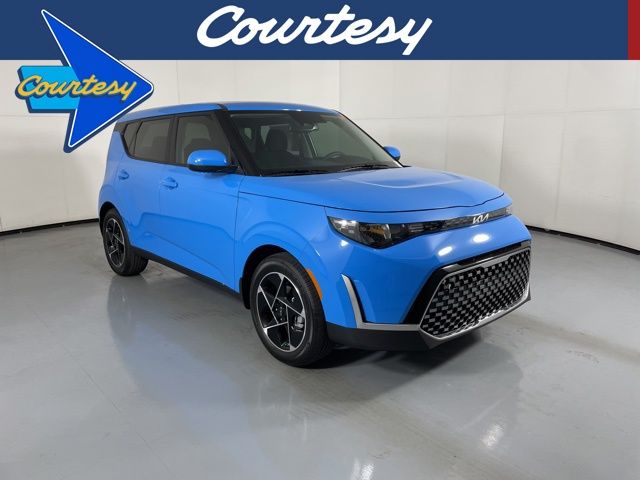 2025 Kia Soul EX's photo