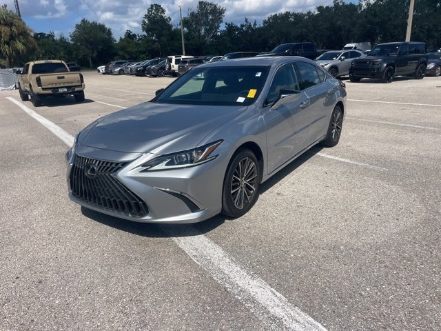 2024 Lexus ES 350 Premium photo 3