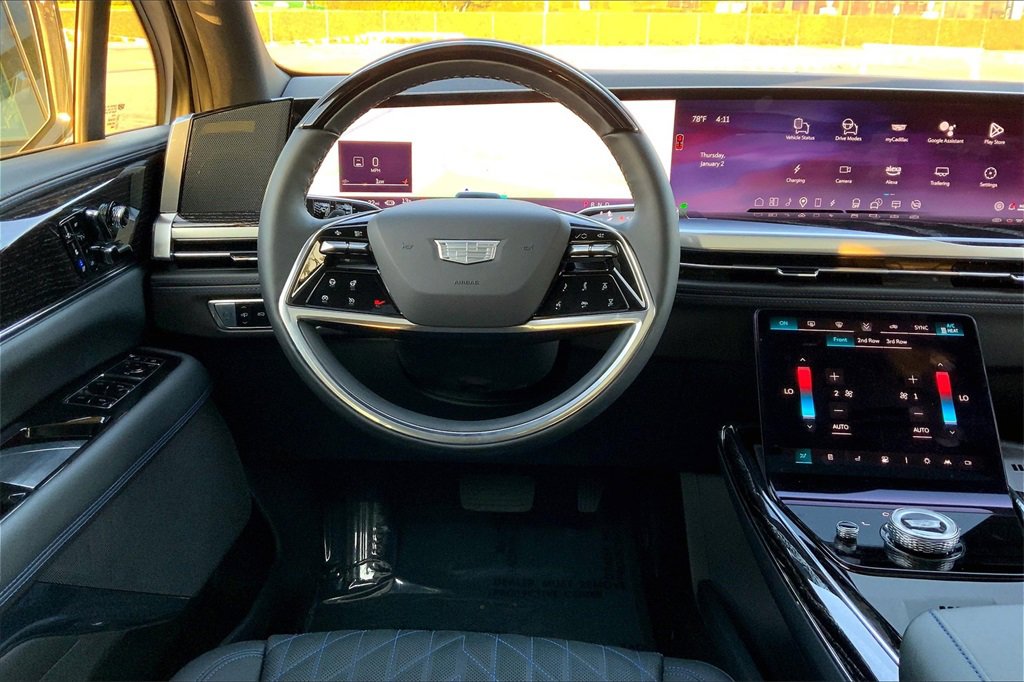 2025 Cadillac Escalade IQ Luxury photo 18