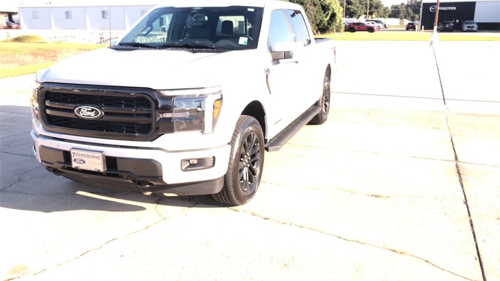 2025 Ford F-150 Lariat photo 3