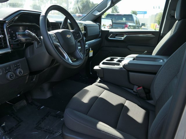 2025 Chevrolet Silverado 1500 LT photo 10