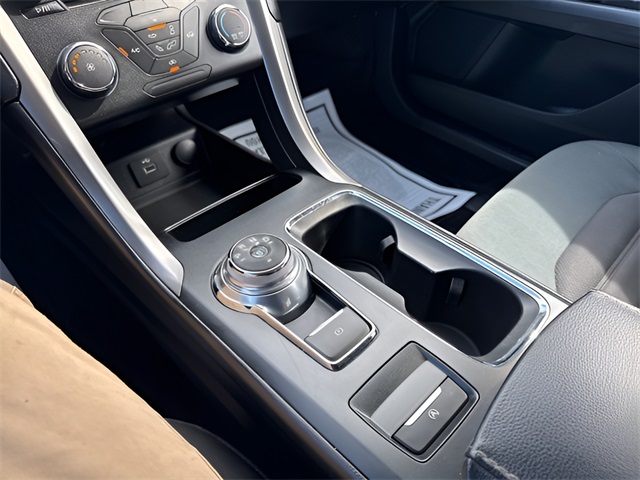 2017 Ford Fusion SE photo 28