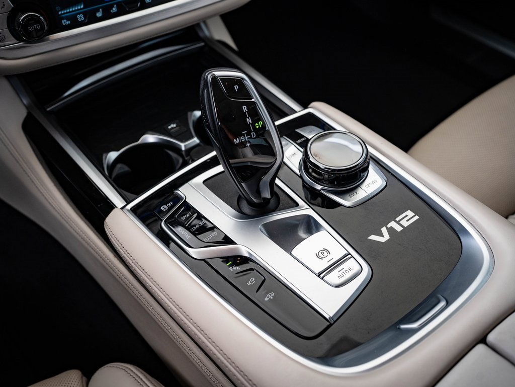 2022 Bmw M760Li photo 27