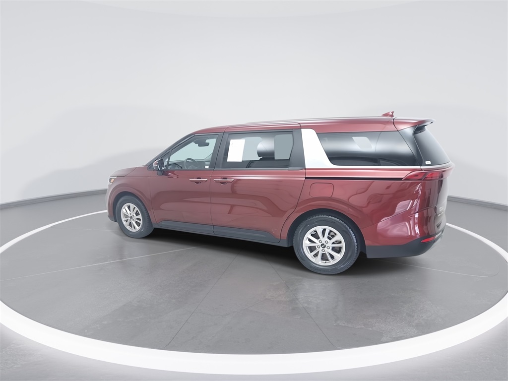 2024 Kia Carnival LX photo 5