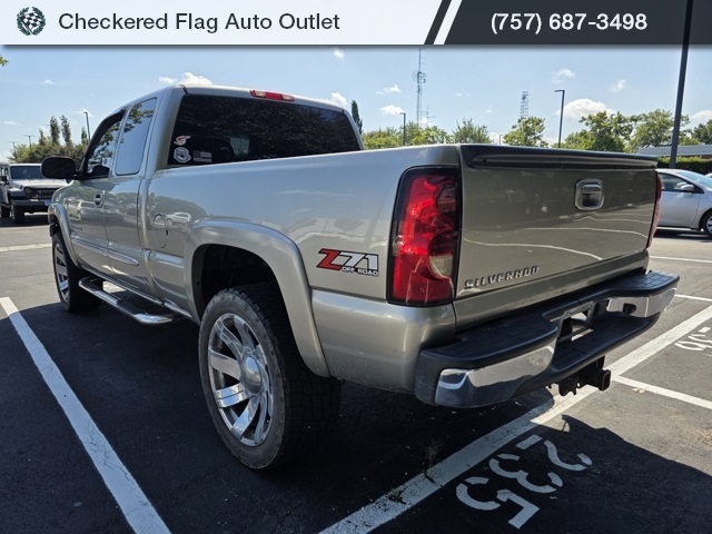 2002 Chevrolet Silverado 1500 LT photo 4