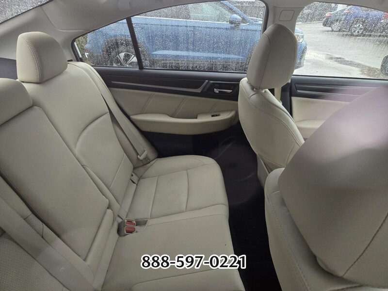 2018 Subaru Legacy 3.6R Limited photo 3