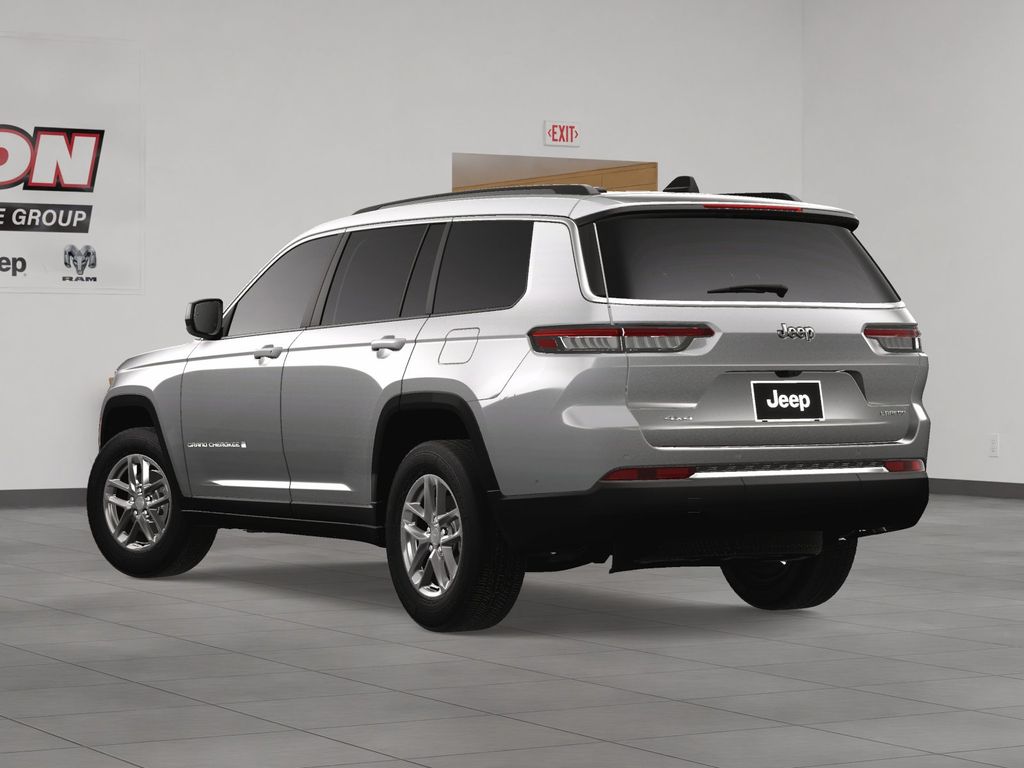 2025 Jeep Grand Cherokee Laredo X photo 4