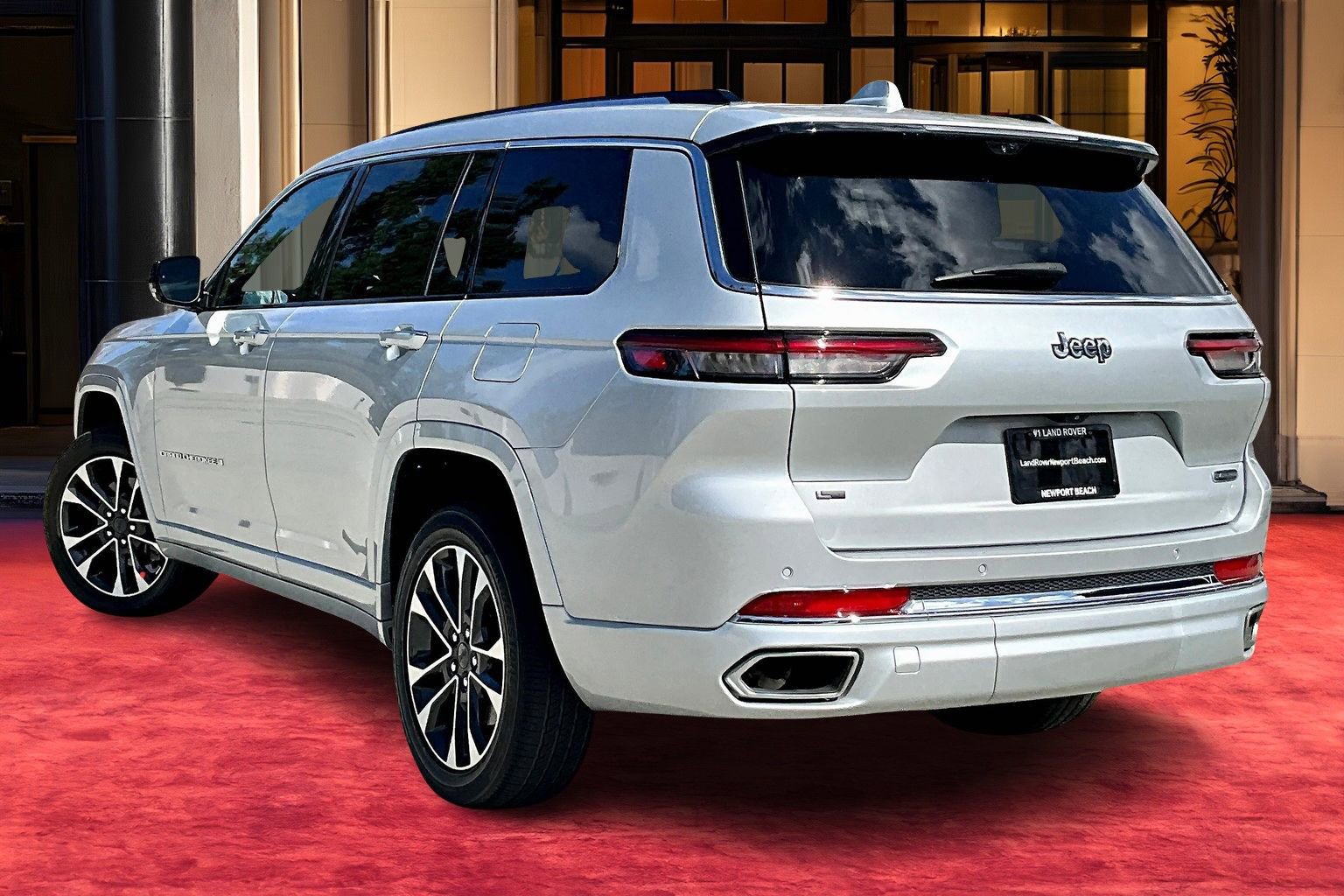 2022 Jeep Grand Cherokee Overland photo 6