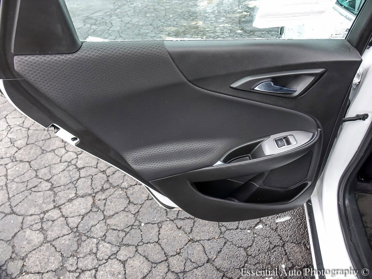 2018 CHEVROLET MALIBU - Image 17